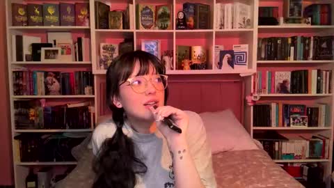 Snapshot of maru_chan_ chatting on 01-24-25, 01:24 INSTAGRAM Maruchan 02 online show from 01-24-25, 01:24