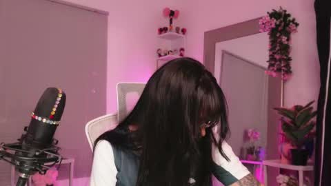 Snapshot of maru_chan_ chatting on 10-02-25, 02:18 INSTAGRAM Maruchan 02 online show from 10-02-25, 02:18