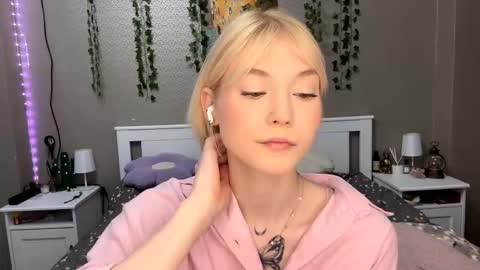 Lisa online show from 02-06-26, 12:08