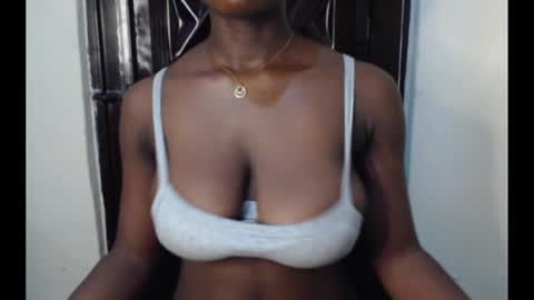 Snapshot of marvelous_pussy chatting on 03-05-25, 07:27 sonia online show from 03-05-25, 07:27