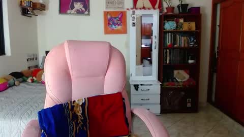 mary online show from 02-17-25, 01:36