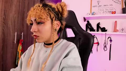 Snapshot of mary_jane_lovers chatting on 02-21-25, 07:34 Mary Jane online show from 02-21-25, 07:34