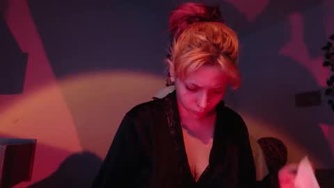                      100   online show from 12-14-25, 05:57