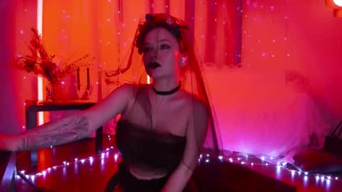 Snapshot of mary_julia chatting on 02-15-26, 11:12 Julia online show from 02-15-26, 11:12