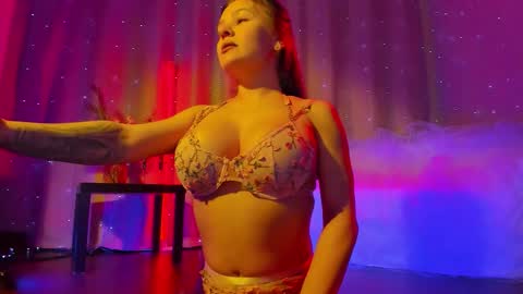 Snapshot of mary_julia chatting on 02-23-26, 12:19 Julia online show from 02-23-26, 12:19