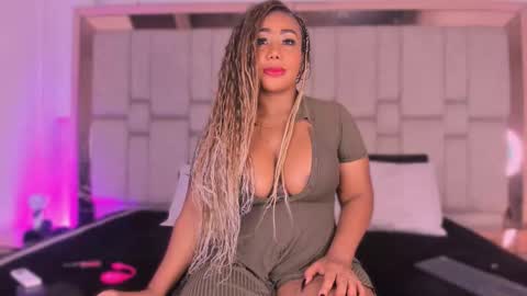   online show from 10-22-25, 08:41