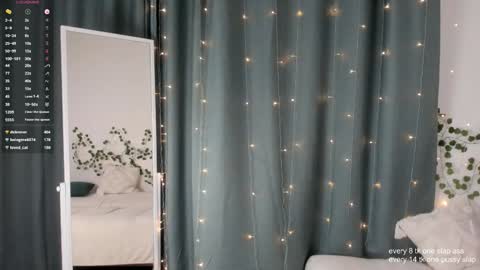 Mary Lepson online show from 01-10-25, 01:52