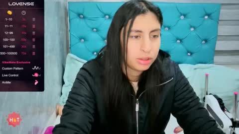 Snapshot of mary_mood_ chatting on 01-06-26, 11:03 Mary Moon online show from 01-06-26, 11:03