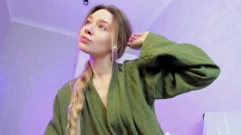 Snapshot of mary_shiota chatting on 03-15-26, 09:04 HelIo Everyone Im MaryWelcome to my room and lets have a good time together with me online show from 03-15-26, 09:04