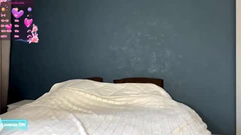 Snapshot of mary_smit chatting on 05-27-26, 04:15 mary online show from 05-27-26, 04:15
