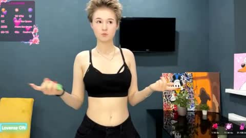 Snapshot of mary_smit chatting on 06-02-26, 05:20 mary online show from 06-02-26, 05:20