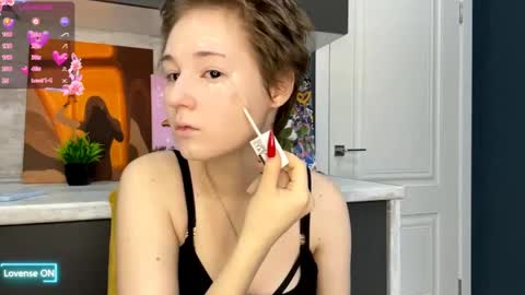 Snapshot of mary_smit chatting on 06-04-26, 05:24 mary online show from 06-04-26, 05:24