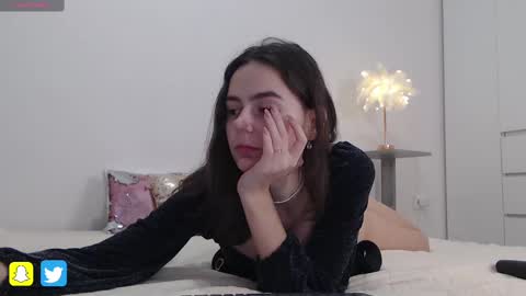 Snapshot of mary_the_queen chatting on 02-09-25, 05:40 mary_the_queen online show from 02-09-25, 05:40