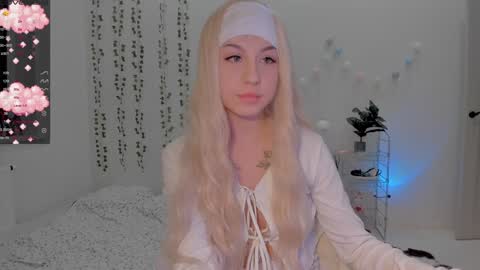 Maryana online show from 01-23-25, 01:35