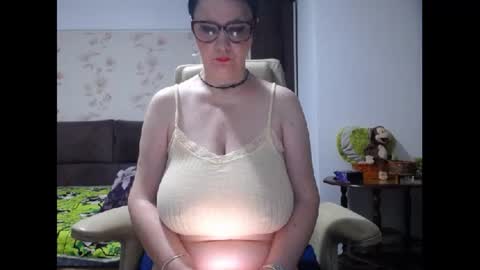 Mary online show from 06-22-26, 03:25
