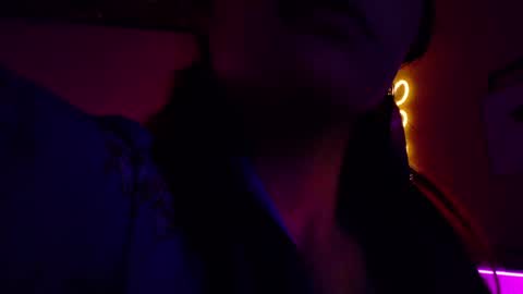     online show from 05-11-26, 04:18