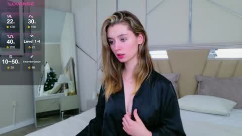 Snapshot of marybeth_snow chatting on 12-22-24, 07:42 Marybeth online show from 12-22-24, 07:42