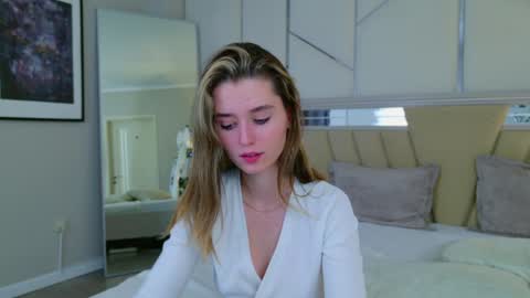 Snapshot of marybeth_snow chatting on 12-29-24, 11:08 Marybeth online show from 12-29-24, 11:08