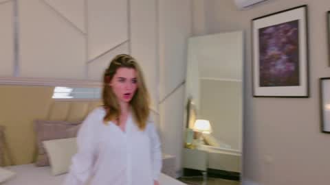 Snapshot of marybeth_snow chatting on 01-17-25, 10:12 Marybeth online show from 01-17-25, 10:12