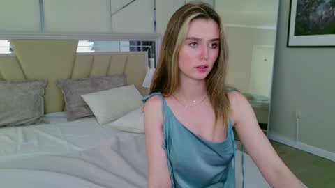 Snapshot of marybeth_snow chatting on 01-25-25, 11:22 Marybeth online show from 01-25-25, 11:22