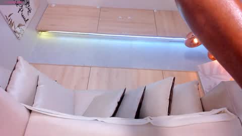   online show from 02-06-25, 12:37