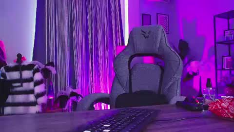 Mary online show from 06-24-26, 11:53