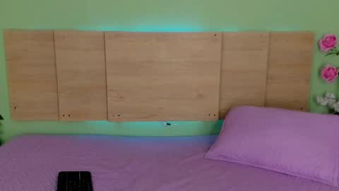 maryjane_bell online show from 12-22-24, 02:06