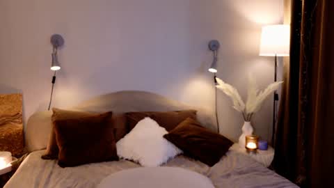 Snapshot of marykeysss chatting on 06-17-26, 03:57 Bun online show from 06-17-26, 03:57