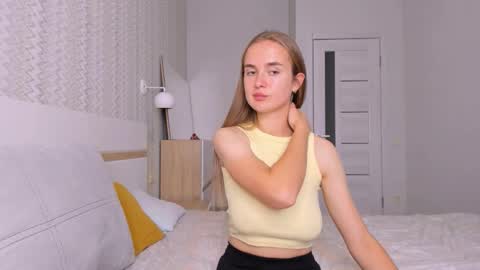 Mari online show from 10-10-25, 06:23