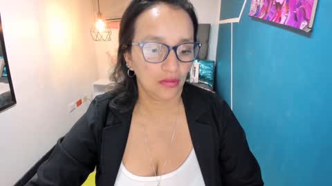 Marylin online show from 12-16-24, 10:56