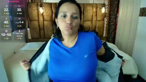Snapshot of marylinmilf chatting on 06-18-26, 07:07 Marylin online show from 06-18-26, 07:07