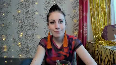 Snapshot of marylou_ chatting on 01-20-25, 09:03 Mary Lou online show from 01-20-25, 09:03