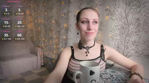 Mary Lou online show from 05-06-26, 08:08
