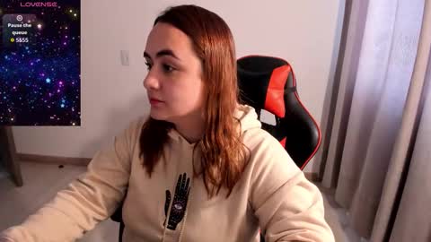 Dulce Maria online show from 02-25-26, 06:50