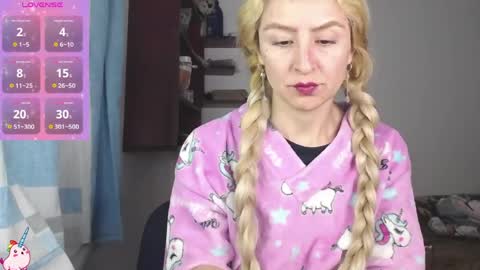 Snapshot of marylyrose chatting on 04-02-26, 03:59 maryly rose online show from 04-02-26, 03:59