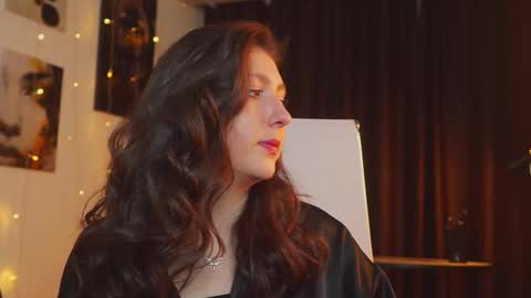 Mary Miller online show from 09-26-25, 12:42