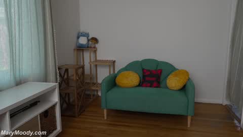 Snapshot of marymoody chatting on 10-04-25, 11:58 Mary Moody online show from 10-04-25, 11:58