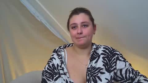 MaryMurrays online show from 11-19-25, 06:57