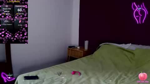 Snapshot of marynka21 chatting on 03-08-26, 04:00 marynka21 online show from 03-08-26, 04:00