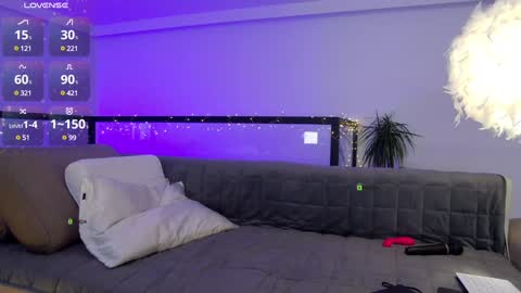 Marina online show from 12-12-24, 04:32