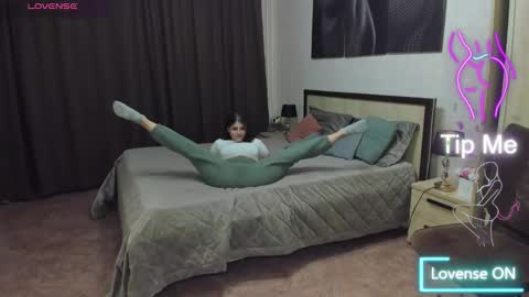 Snapshot of marysax chatting on 10-13-25, 05:13 MarySax online show from 10-13-25, 05:13