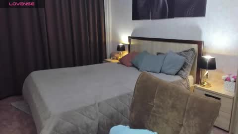 Snapshot of marysax chatting on 10-27-25, 05:17 MarySax online show from 10-27-25, 05:17