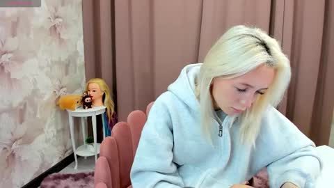 Luucy UTC1 Mon Tue Wed Thu Fri 0500-1130 online show from 10-14-25, 02:56