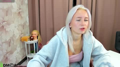 Luucy UTC1 Mon Tue Wed Thu Fri 0500-1130 online show from 10-21-25, 02:45