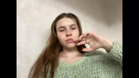 Snapshot of maryyourr chatting on 11-14-25, 08:29 MaryYourr online show from 11-14-25, 08:29