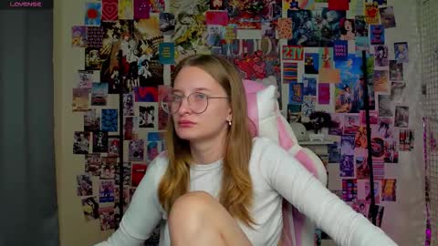 maryyy_may online show from 09-19-25, 04:29