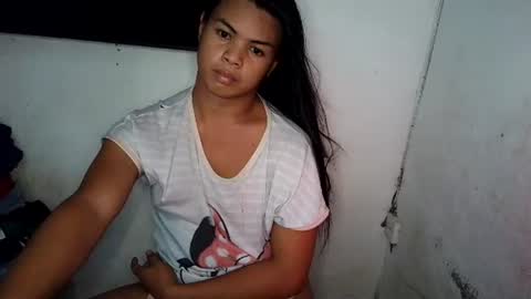 Snapshot of masabo18 chatting on 06-12-26, 06:23 masabo18 online show from 06-12-26, 06:23