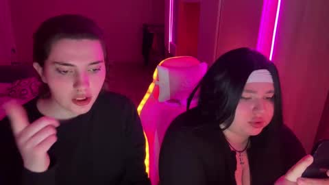 Snapshot of mash_mark chatting on 02-16-26, 11:56 Margo Marco online show from 02-16-26, 11:56