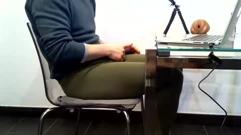 Snapshot of mask07 chatting on 12-18-25, 02:12 Mask07 online show from 12-18-25, 02:12