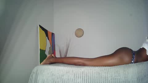Snapshot of masked_shy_girl chatting on 05-18-26, 01:39 masked_shy_girl online show from 05-18-26, 01:39